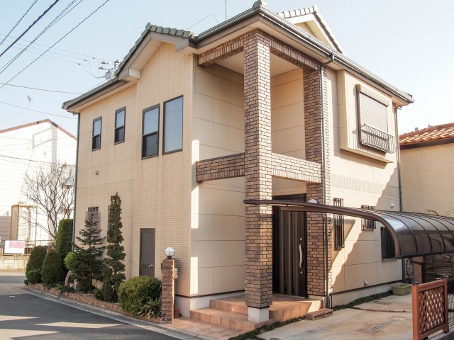 condo-2618421_1920